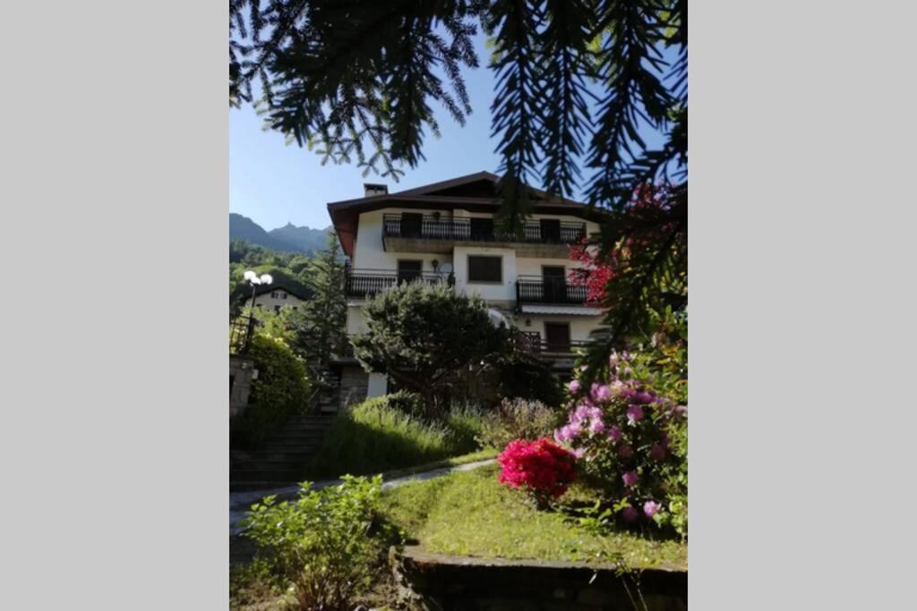 Ferrari'S: Bright Apartment With Magnificent View Chiesa in Valmalenco Exterior photo